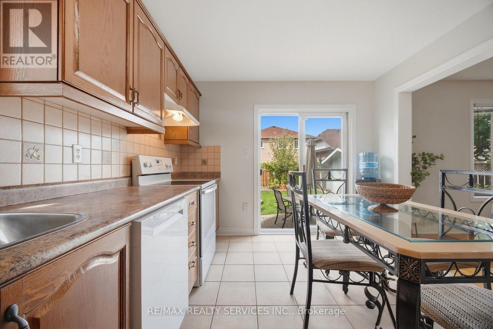 30 Maple Beach Crescent, Brampton, Ontario  L7A 2T8 - Photo 21 - W13788548
