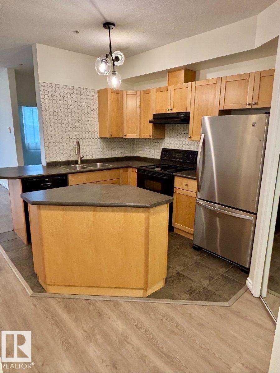 #103 10346 117 ST NW, edmonton, Alberta