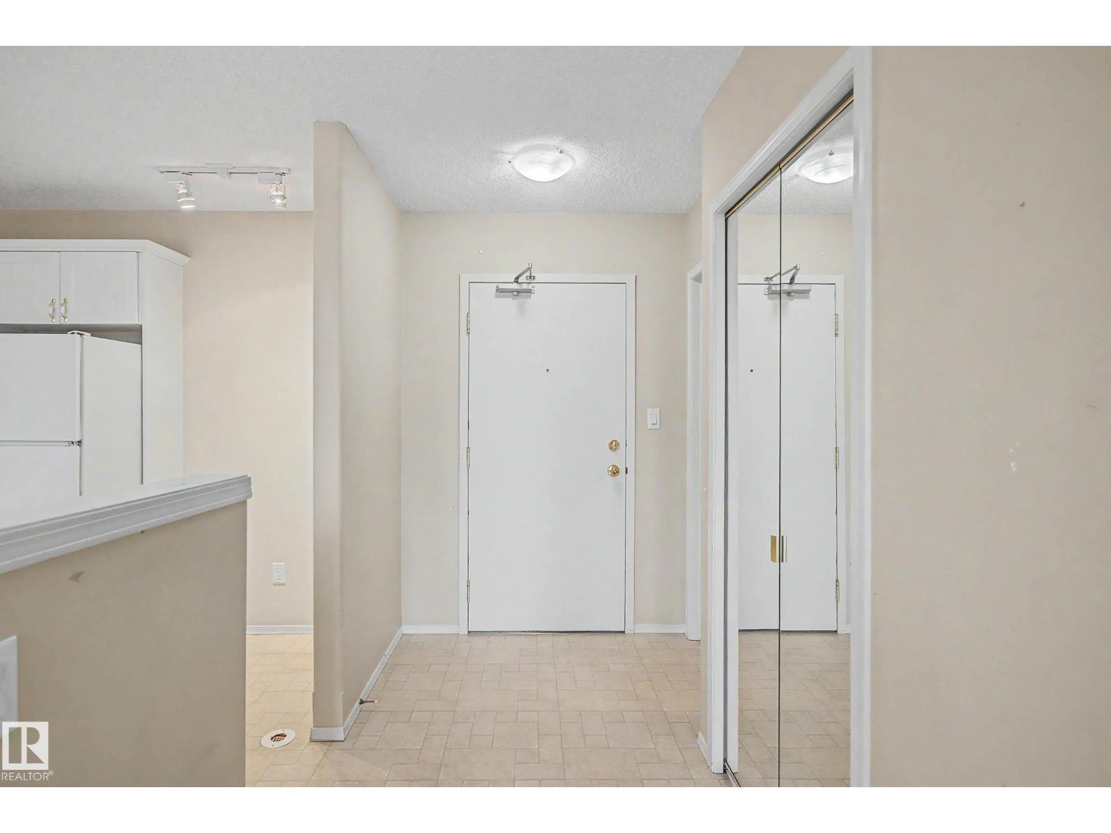 #505 7839 96 St Nw, Edmonton, Alberta  T6C 4R4 - Photo 4 - E4508826