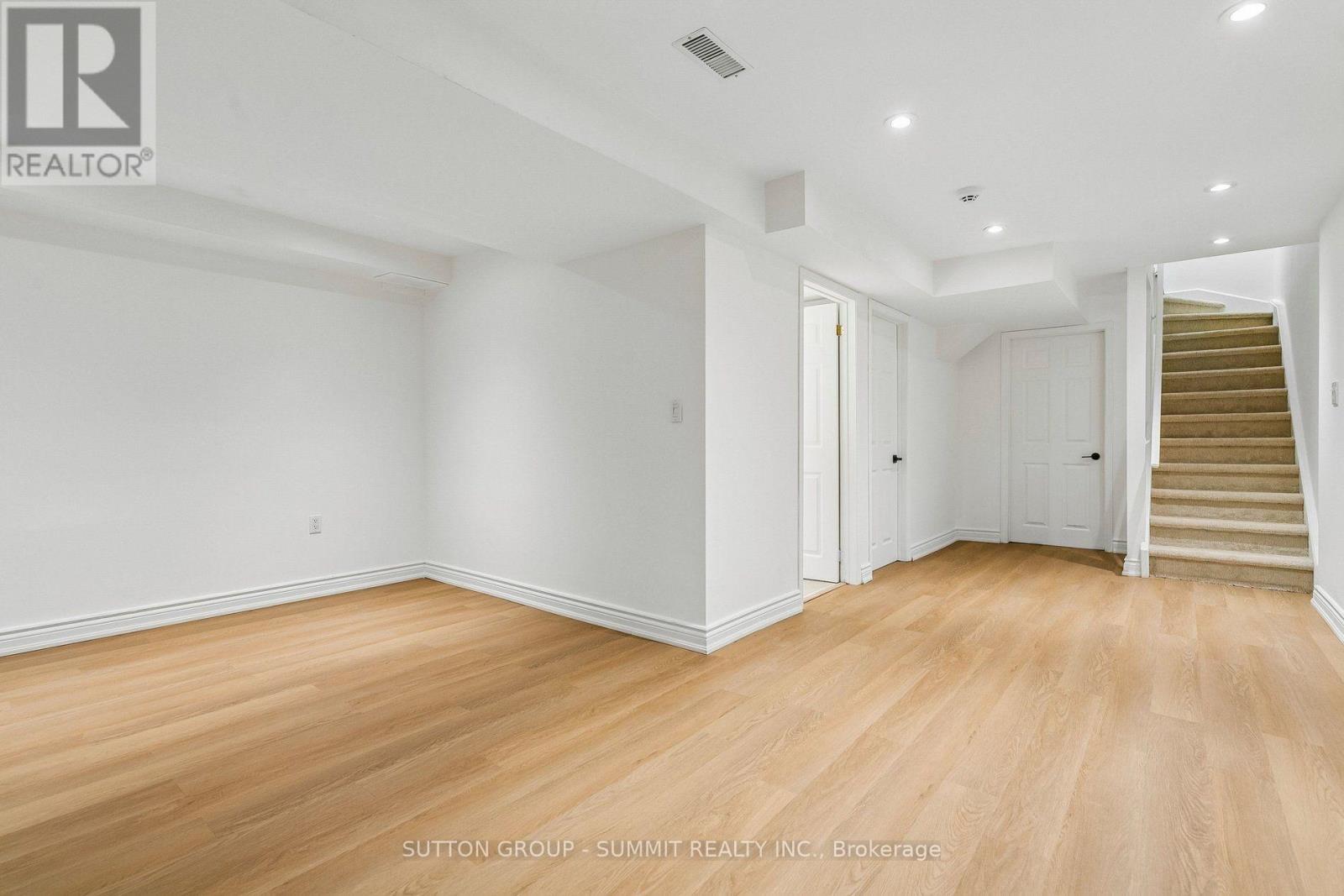 1257 Westview Terrace, Oakville, Ontario  L6M 4B4 - Photo 33 - W13788484