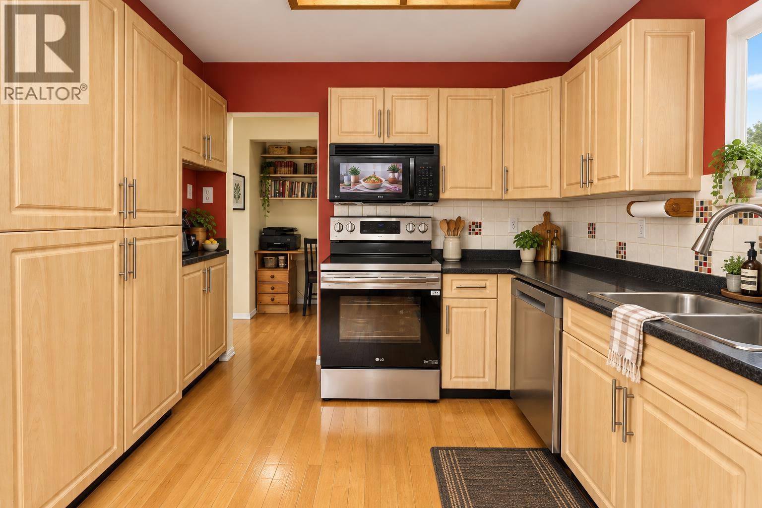 406 1215 Lansdowne Drive, Coquitlam, British Columbia  V3E 2P2 - Photo 10 - R3165847