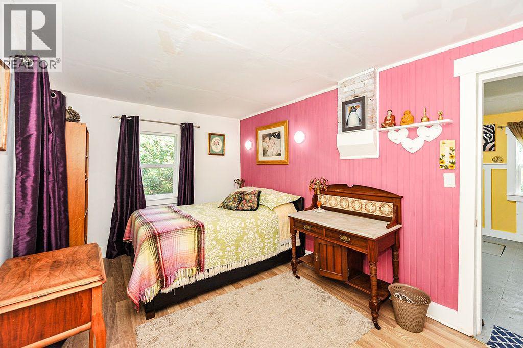 111 1 Street E, Round Hill, Alberta  T0B 3Z0 - Photo 35 - A2343819