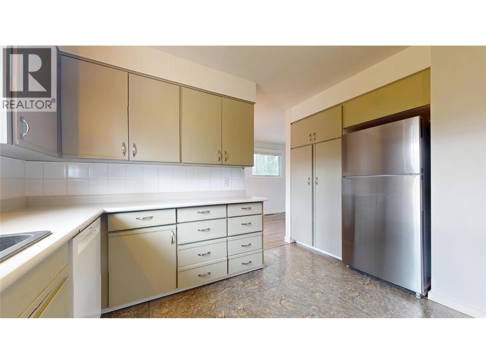 913 9th Street S photo 13