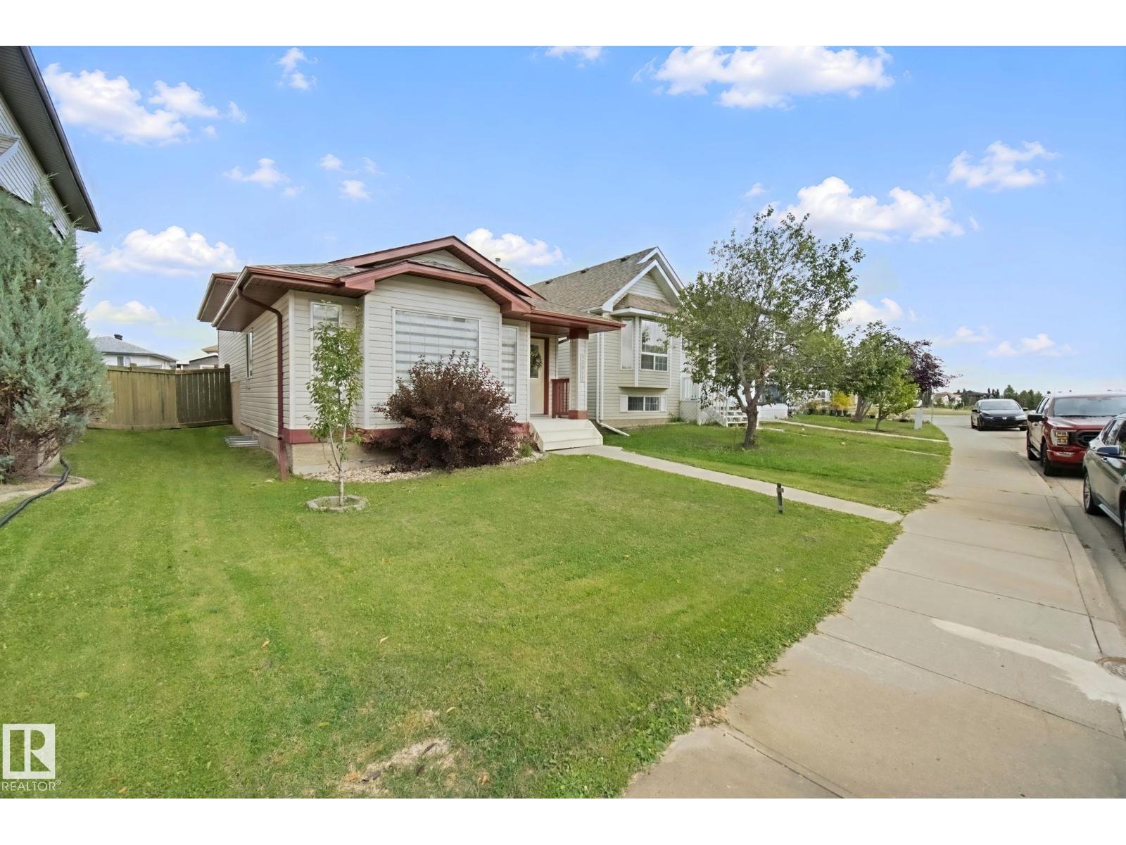 13912 156 Av Nw, Edmonton, Alberta  T6V 1T3 - Photo 2 - E4508830