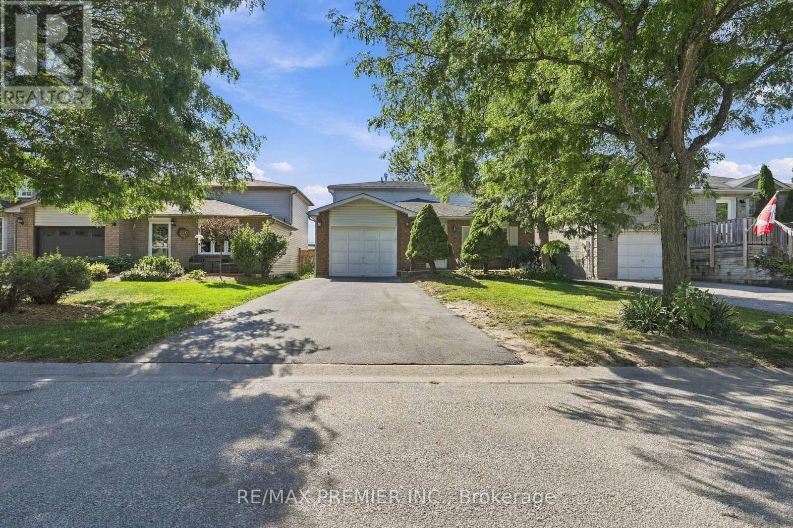 54 HERSEY CRESCENT N, Barrie, Ontario