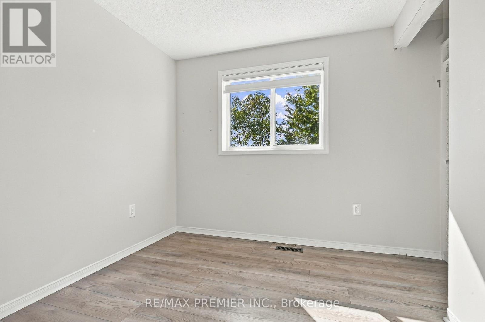 54 Hersey Crescent N, Barrie, Ontario  L4N 8R2 - Photo 21 - S13788562
