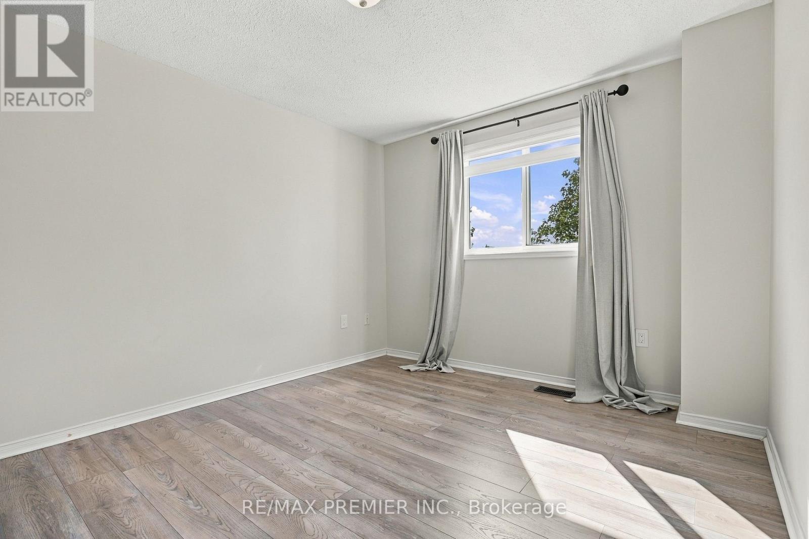 54 Hersey Crescent N, Barrie, Ontario  L4N 8R2 - Photo 24 - S13788562