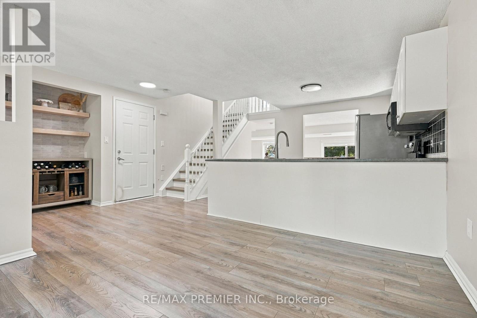 54 Hersey Crescent N, Barrie, Ontario  L4N 8R2 - Photo 10 - S13788562
