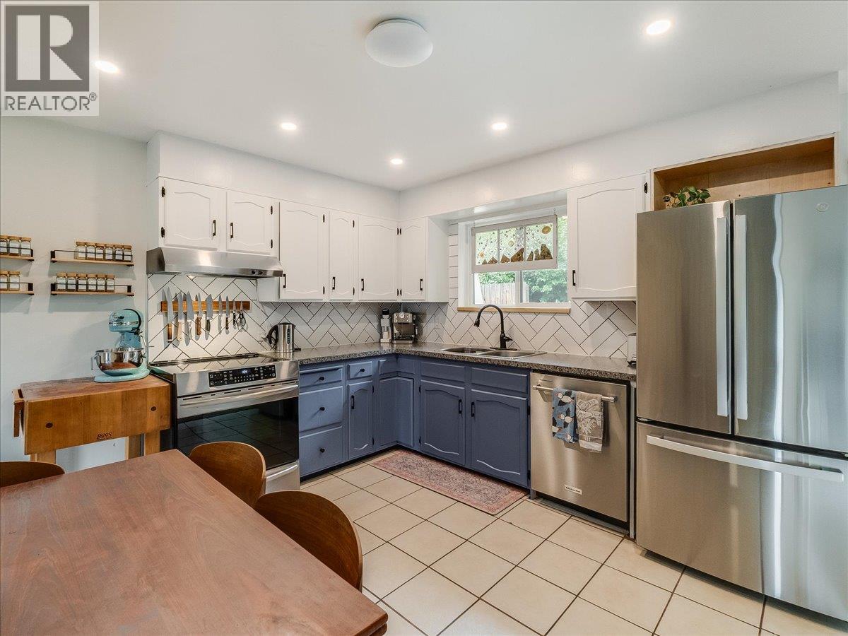 622 Eighth Street, Nelson, British Columbia  V1L 3A7 - Photo 12 - 10400934