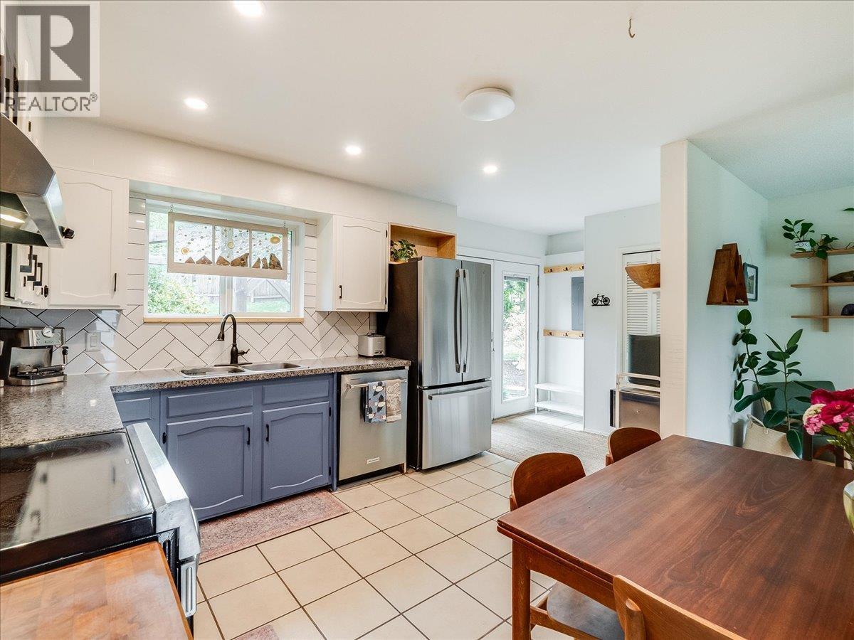 622 Eighth Street, Nelson, British Columbia  V1L 3A7 - Photo 13 - 10400934