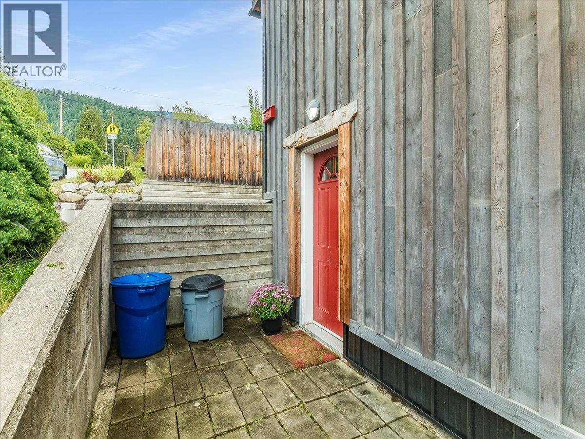 622 Eighth Street, Nelson, British Columbia  V1L 3A7 - Photo 27 - 10400934
