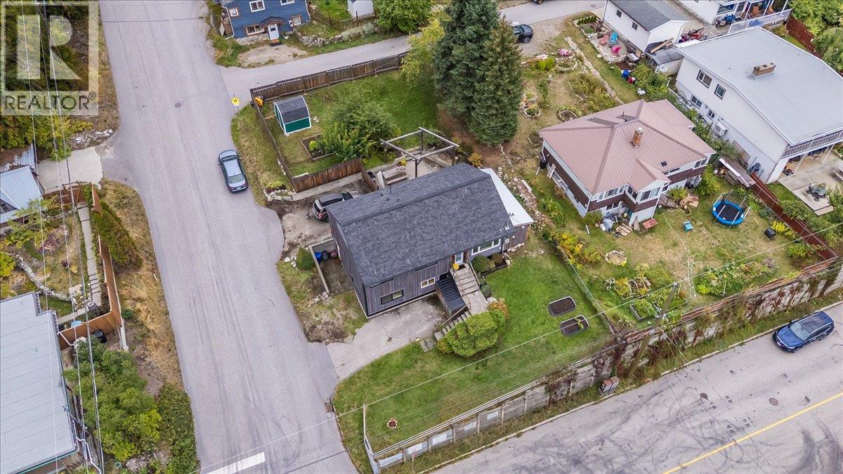 622 Eighth Street, Nelson, British Columbia  V1L 3A7 - Photo 39 - 10400934