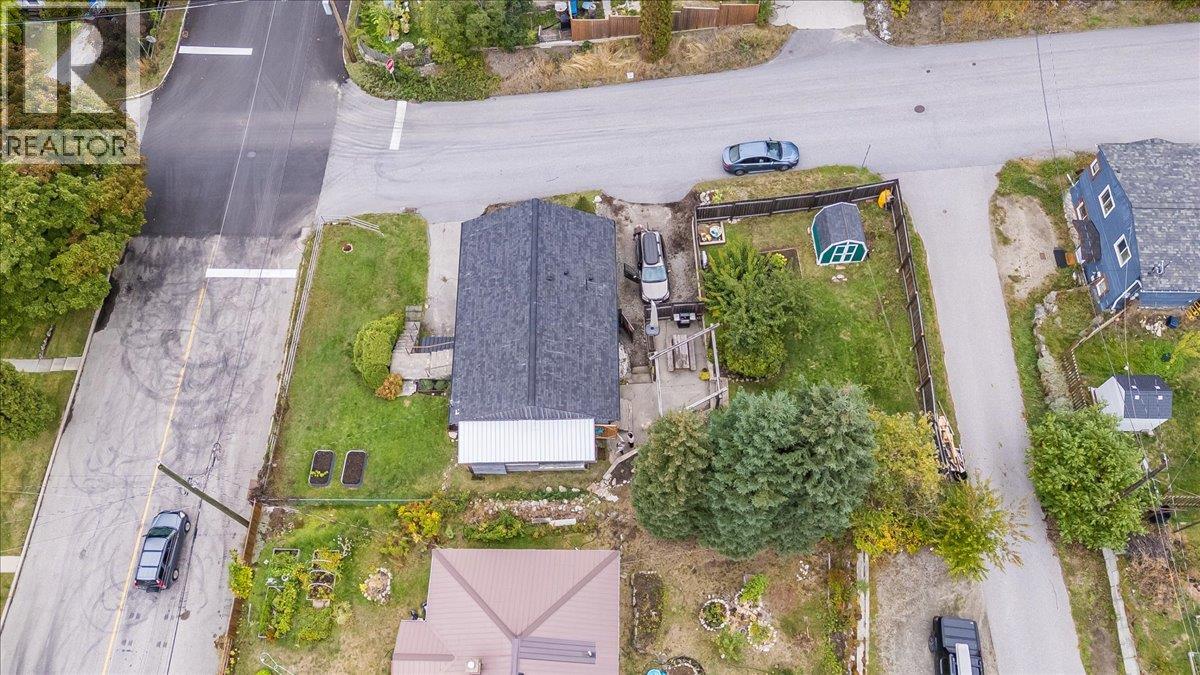 622 Eighth Street, Nelson, British Columbia  V1L 3A7 - Photo 40 - 10400934