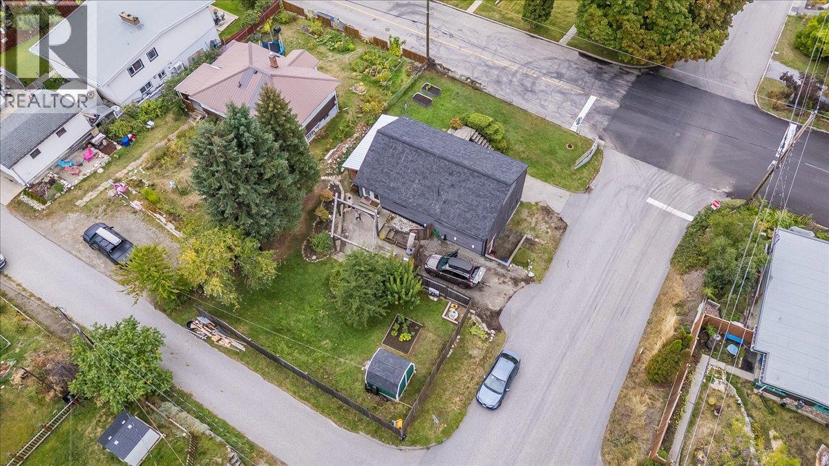 622 Eighth Street, Nelson, British Columbia  V1L 3A7 - Photo 41 - 10400934
