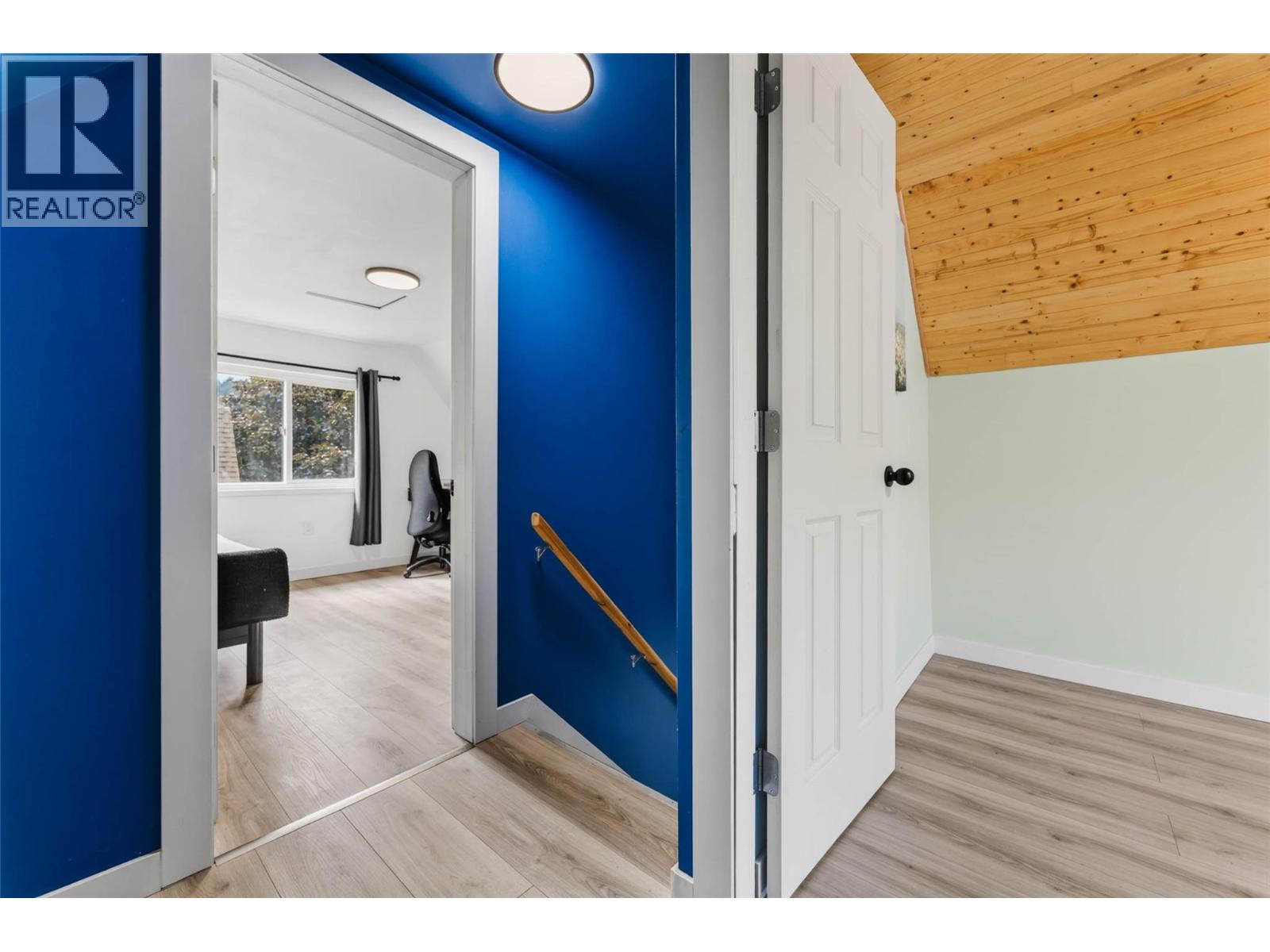 660 Dickens Street, Warfield, British Columbia  V1R 2B6 - Photo 29 - 10400675