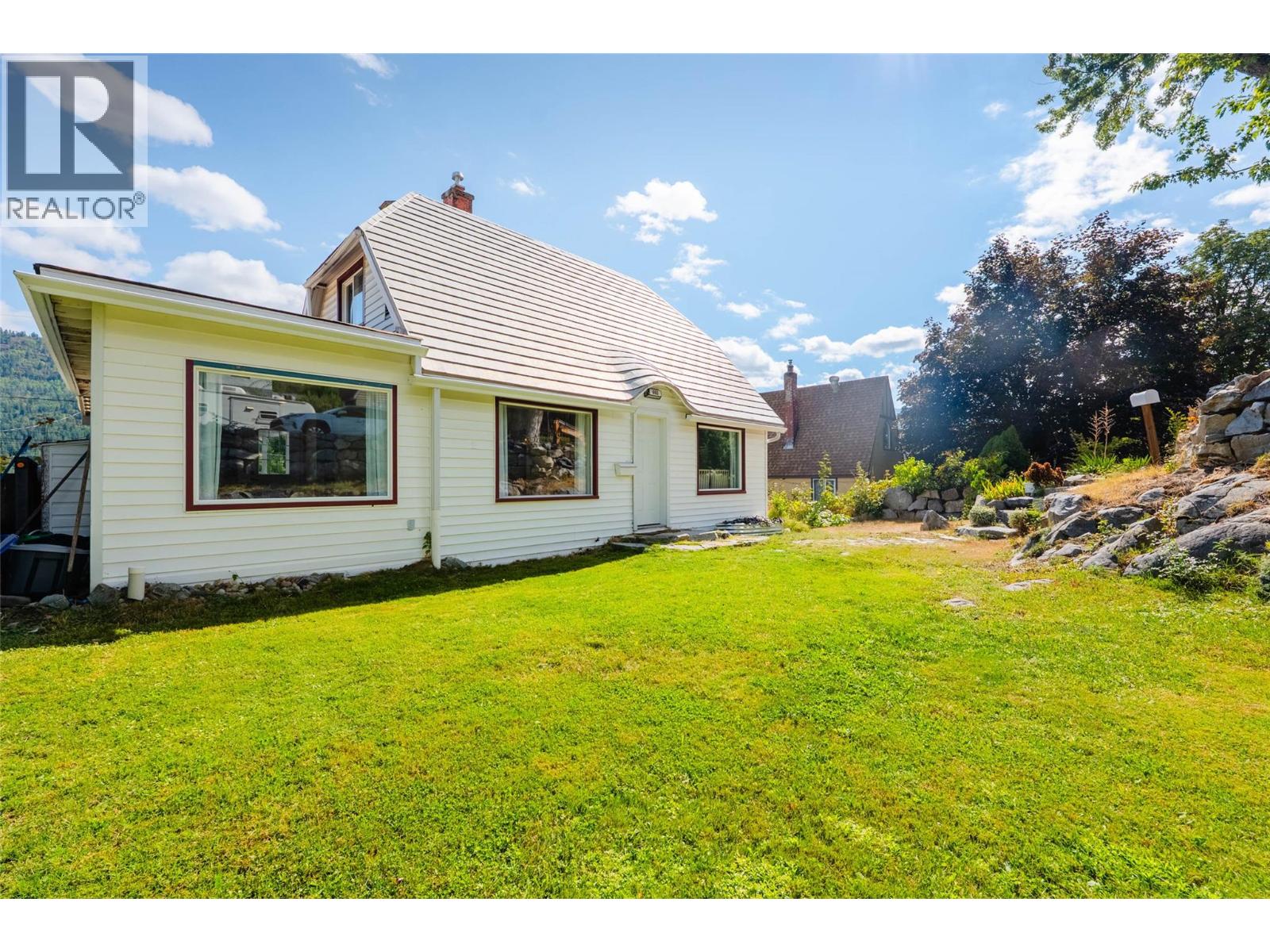 660 Dickens Street, Warfield, British Columbia  V1R 2B6 - Photo 64 - 10400675