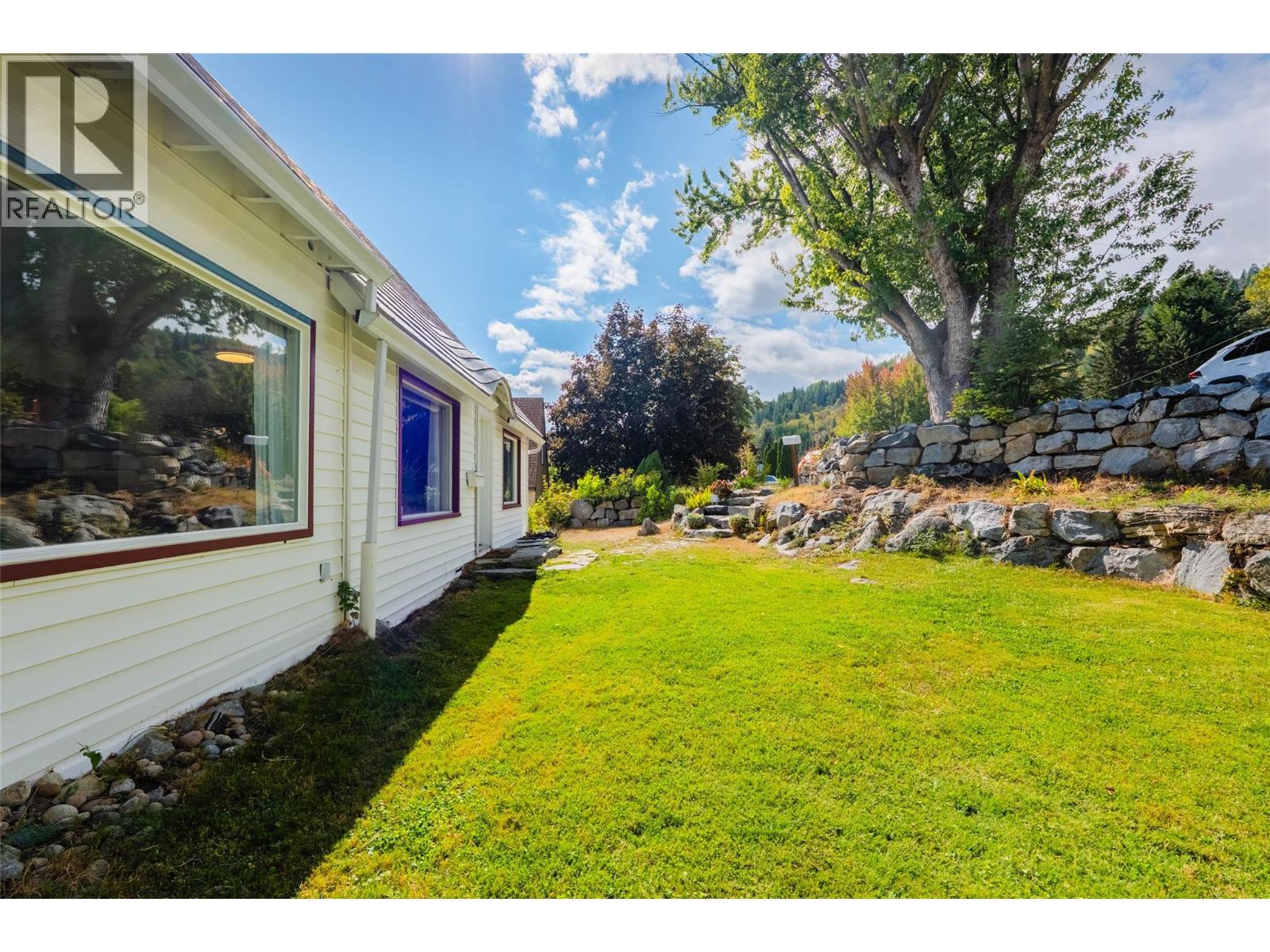 660 Dickens Street, Warfield, British Columbia  V1R 2B6 - Photo 67 - 10400675