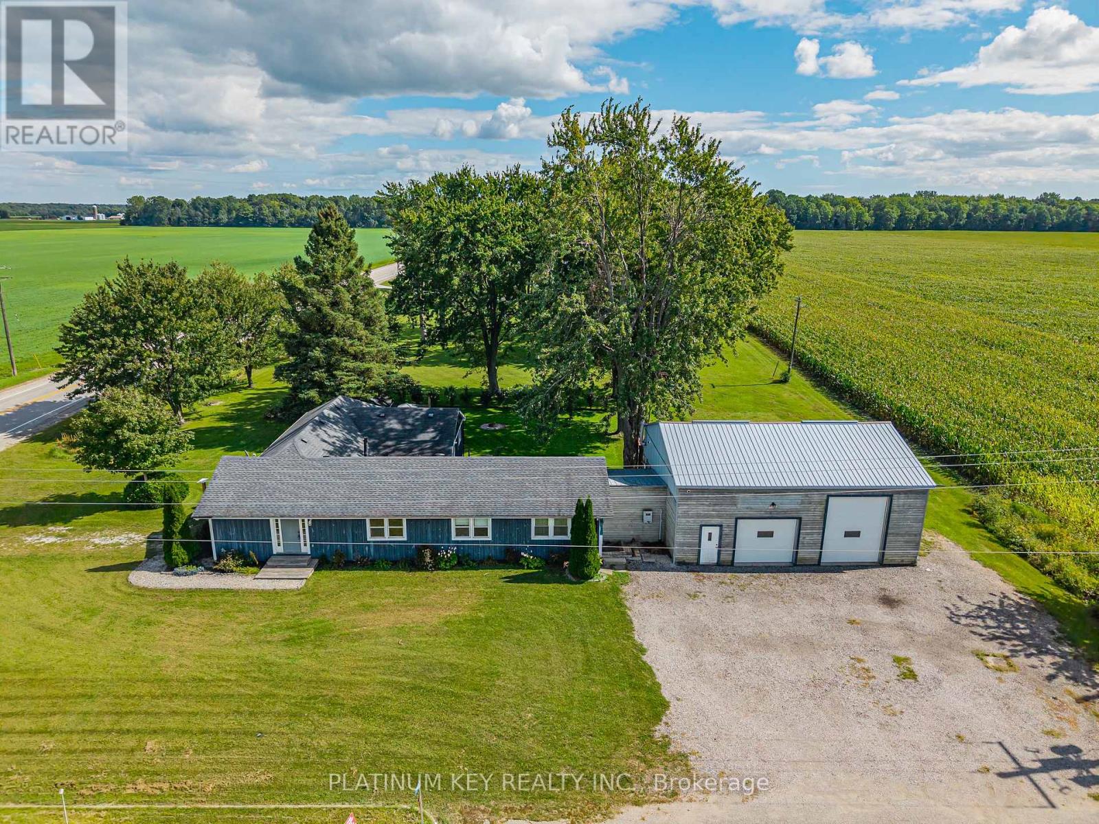 2731 Longwoods Road, Southwest Middlesex, Ontario  N0L 2N0 - Photo 3 - X13788660