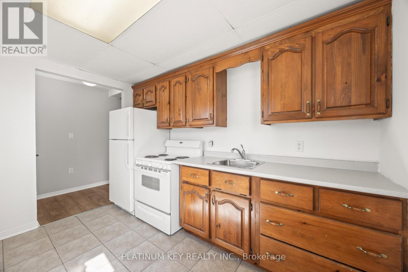 2731 Longwoods Road, Southwest Middlesex, Ontario  N0L 2N0 - Photo 38 - X13788660