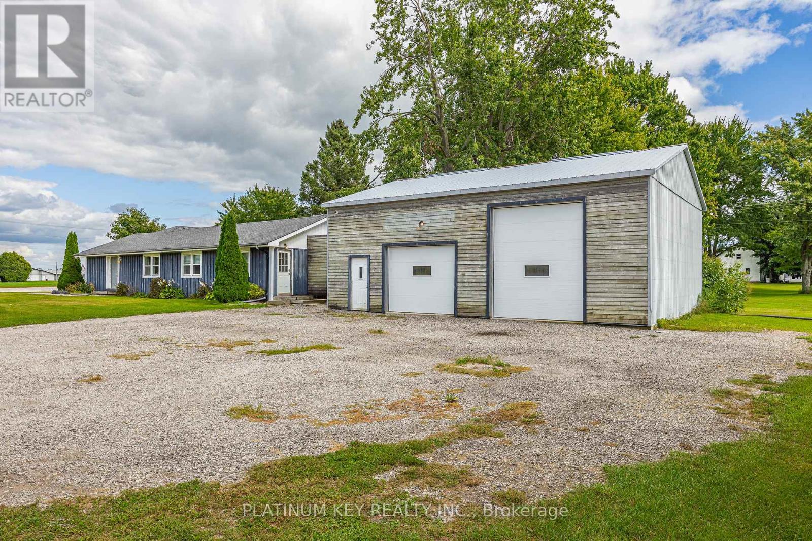 2731 Longwoods Road, Southwest Middlesex, Ontario  N0L 2N0 - Photo 4 - X13788660