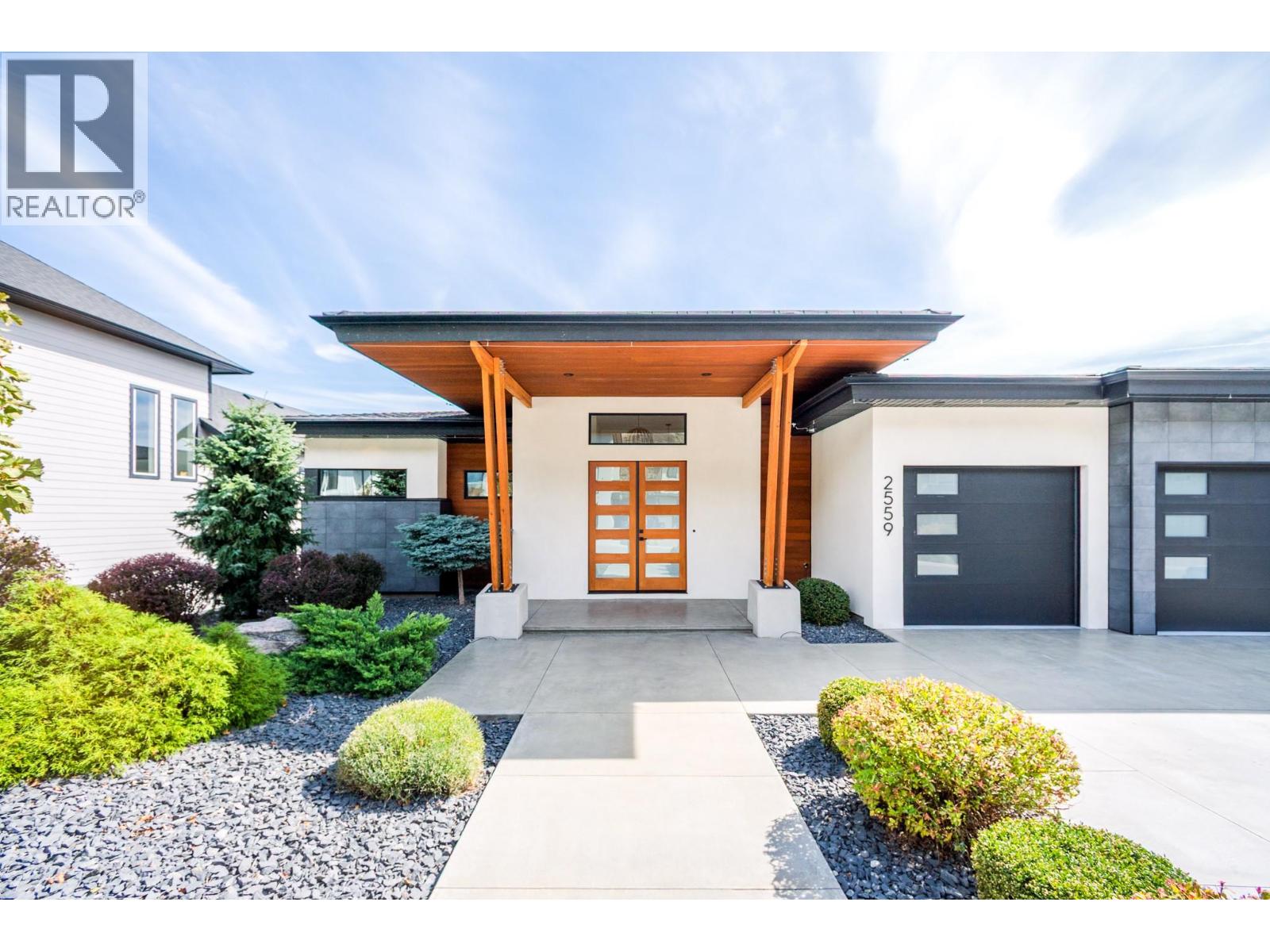 2559 Crown Crest Drive, West Kelowna, British Columbia