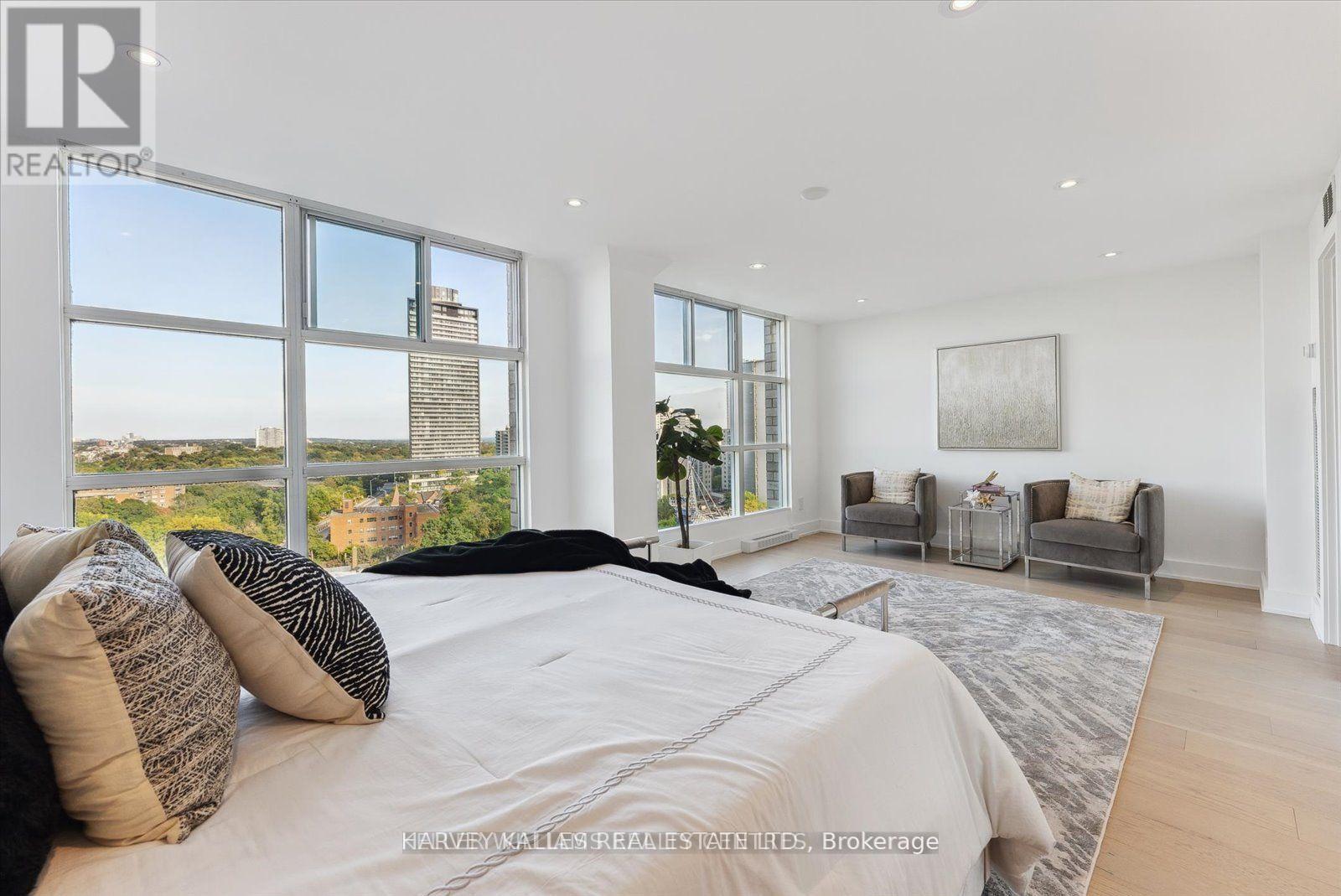 Ph03 - 409 Bloor Street W, Toronto, Ontario M4W 1H7 - Photo 19 - C13788596