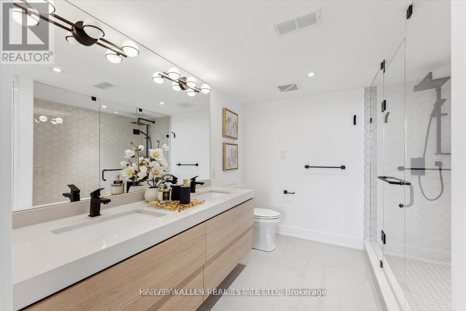 Ph03 - 409 Bloor Street W, Toronto, Ontario M4W 1H7 - Photo 20 - C13788596