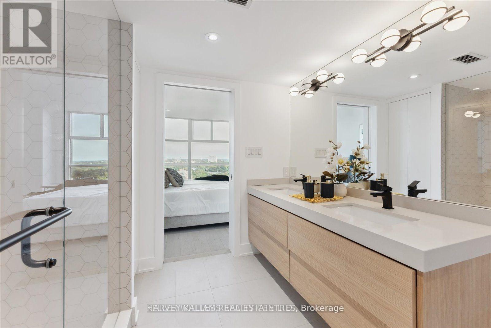 Ph03 - 409 Bloor Street W, Toronto, Ontario M4W 1H7 - Photo 21 - C13788596