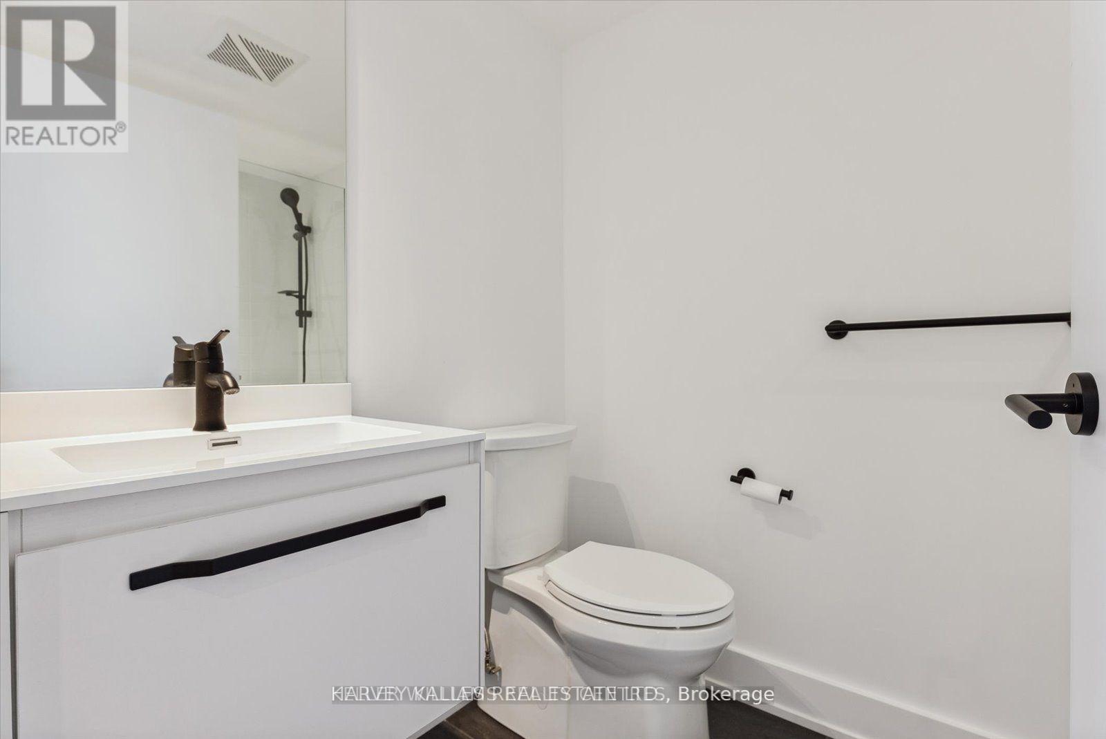 Ph03 - 409 Bloor Street W, Toronto, Ontario M4W 1H7 - Photo 26 - C13788596