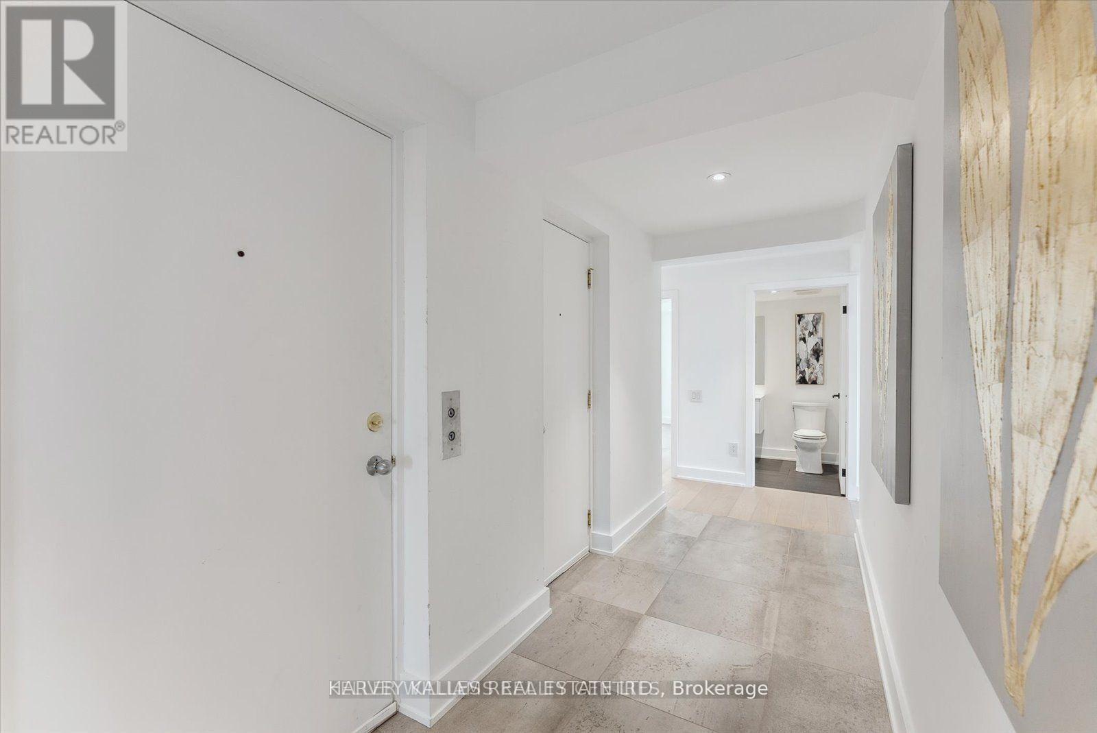 Ph03 - 409 Bloor Street W, Toronto, Ontario M4W 1H7 - Photo 32 - C13788596