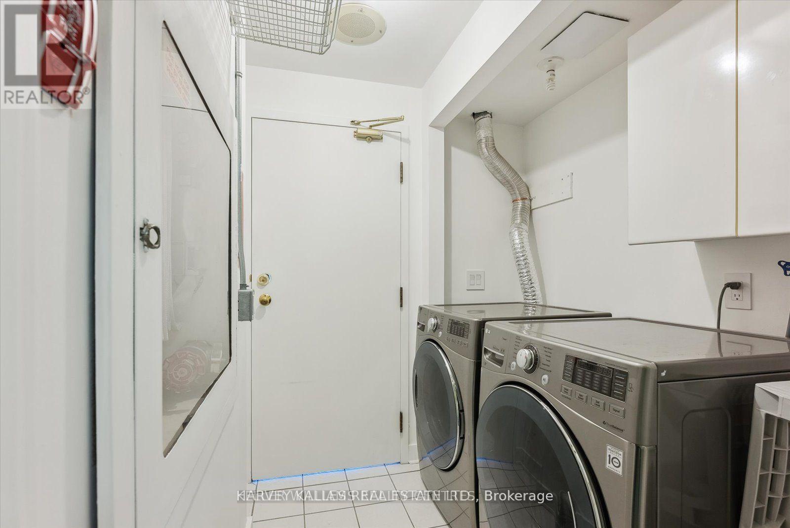 Ph03 - 409 Bloor Street W, Toronto, Ontario M4W 1H7 - Photo 34 - C13788596