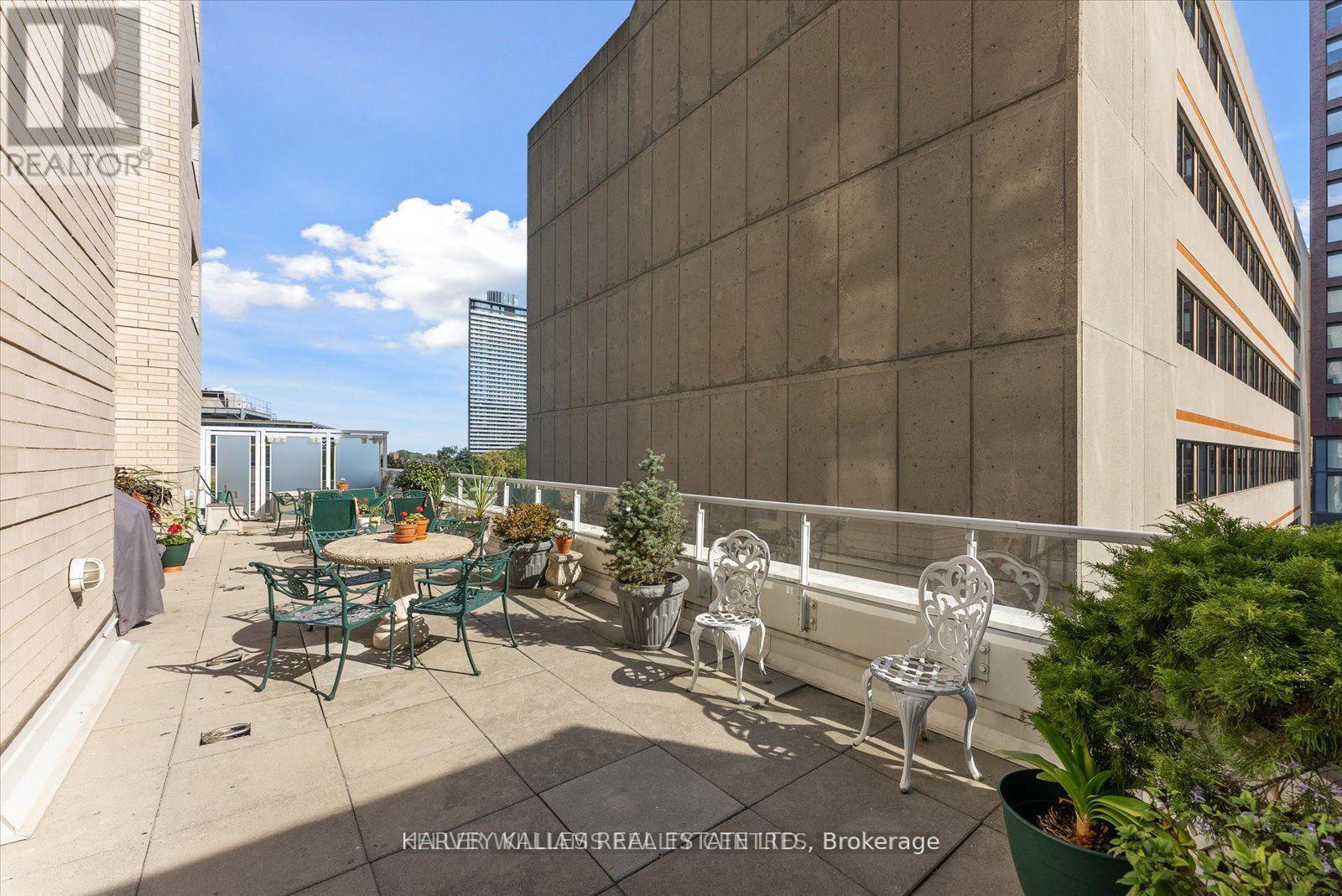 Ph03 - 409 Bloor Street W, Toronto, Ontario M4W 1H7 - Photo 36 - C13788596