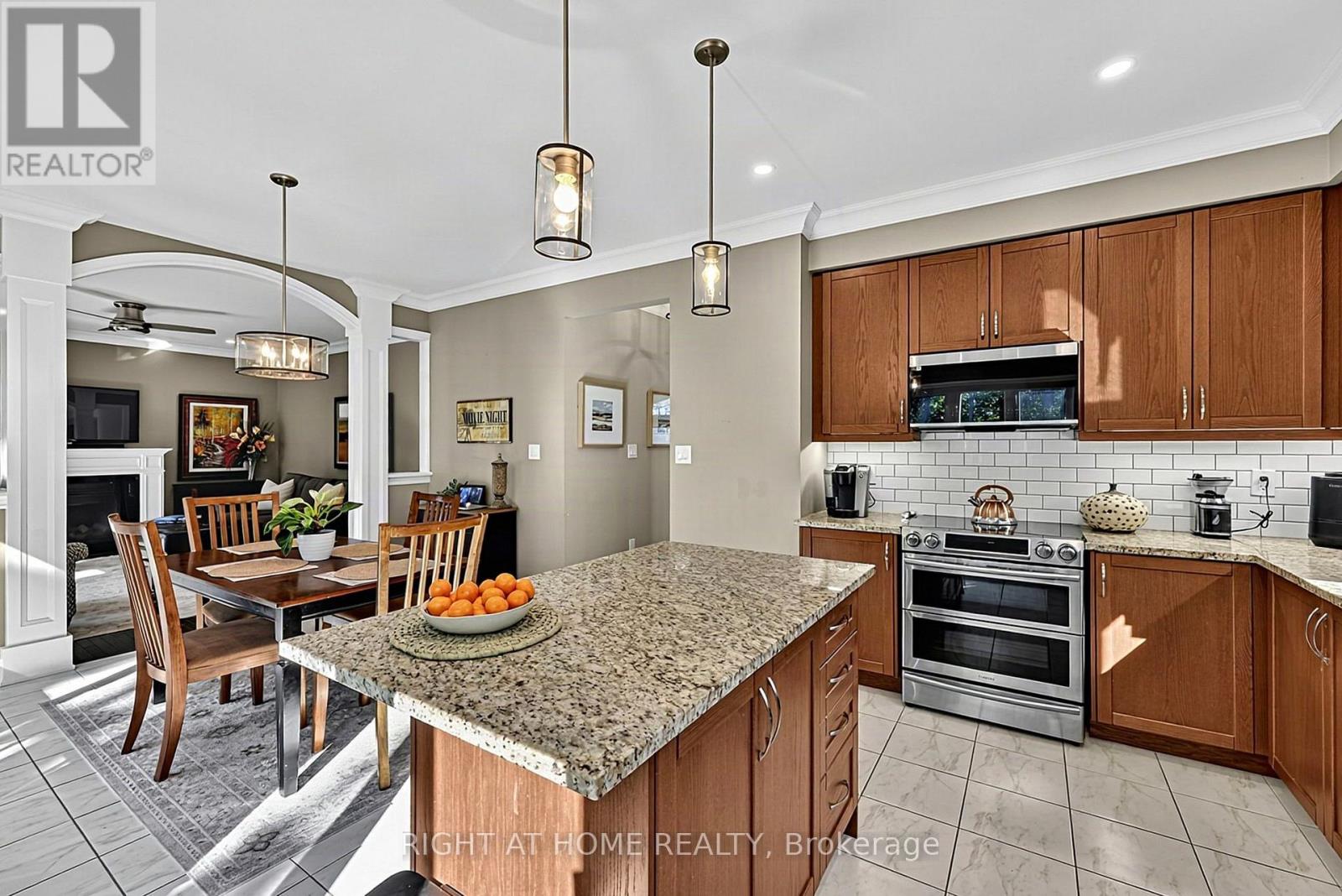 6 Boville Court, Oro-Medonte (Horseshoe Valley), Ontario  L0L 2L0 - Photo 10 - S13788624