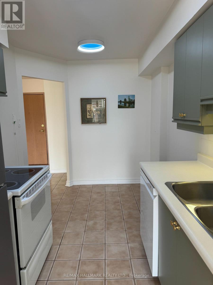 501 - 55 Elm Drive W, Mississauga, Ontario L5B 3Z3 - Photo 3 - W13788628