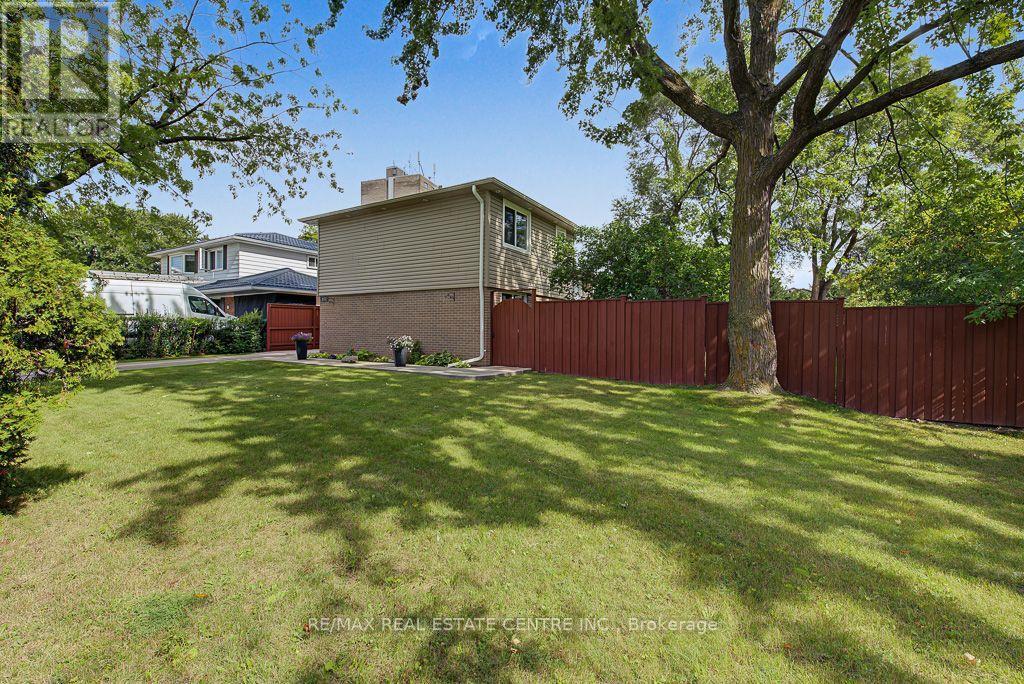 276 Bartley Bull Parkway, Brampton, Ontario  L6W 2L3 - Photo 34 - W13788650