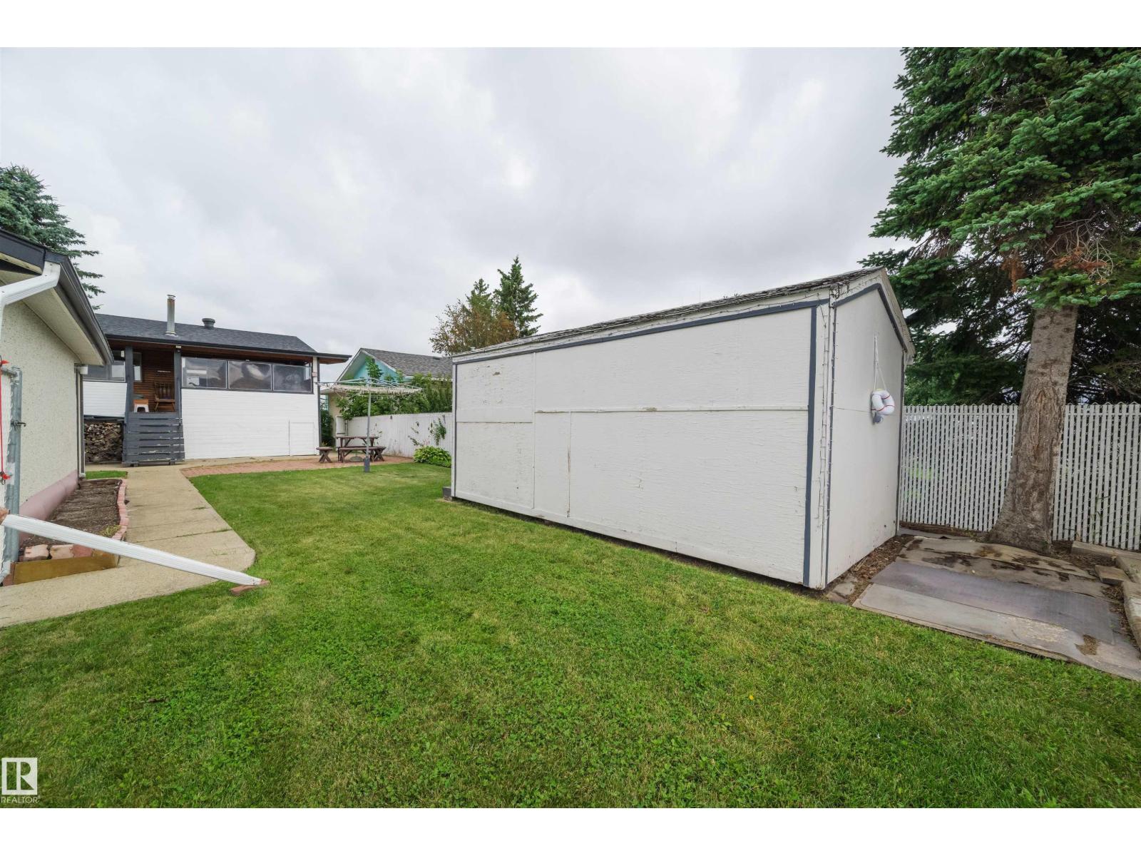 7911 152a Av Nw, Edmonton, Alberta  T5C 3A1 - Photo 38 - E4508835