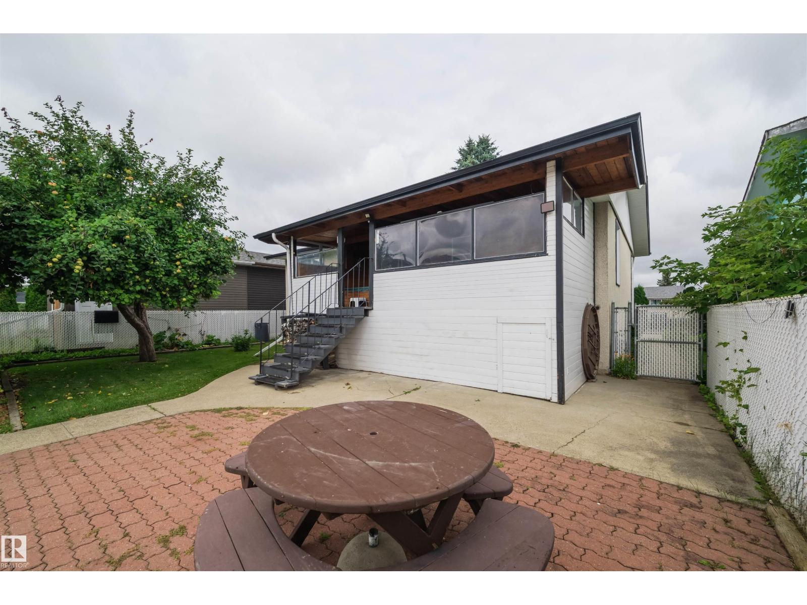 7911 152a Av Nw, Edmonton, Alberta  T5C 3A1 - Photo 34 - E4508835