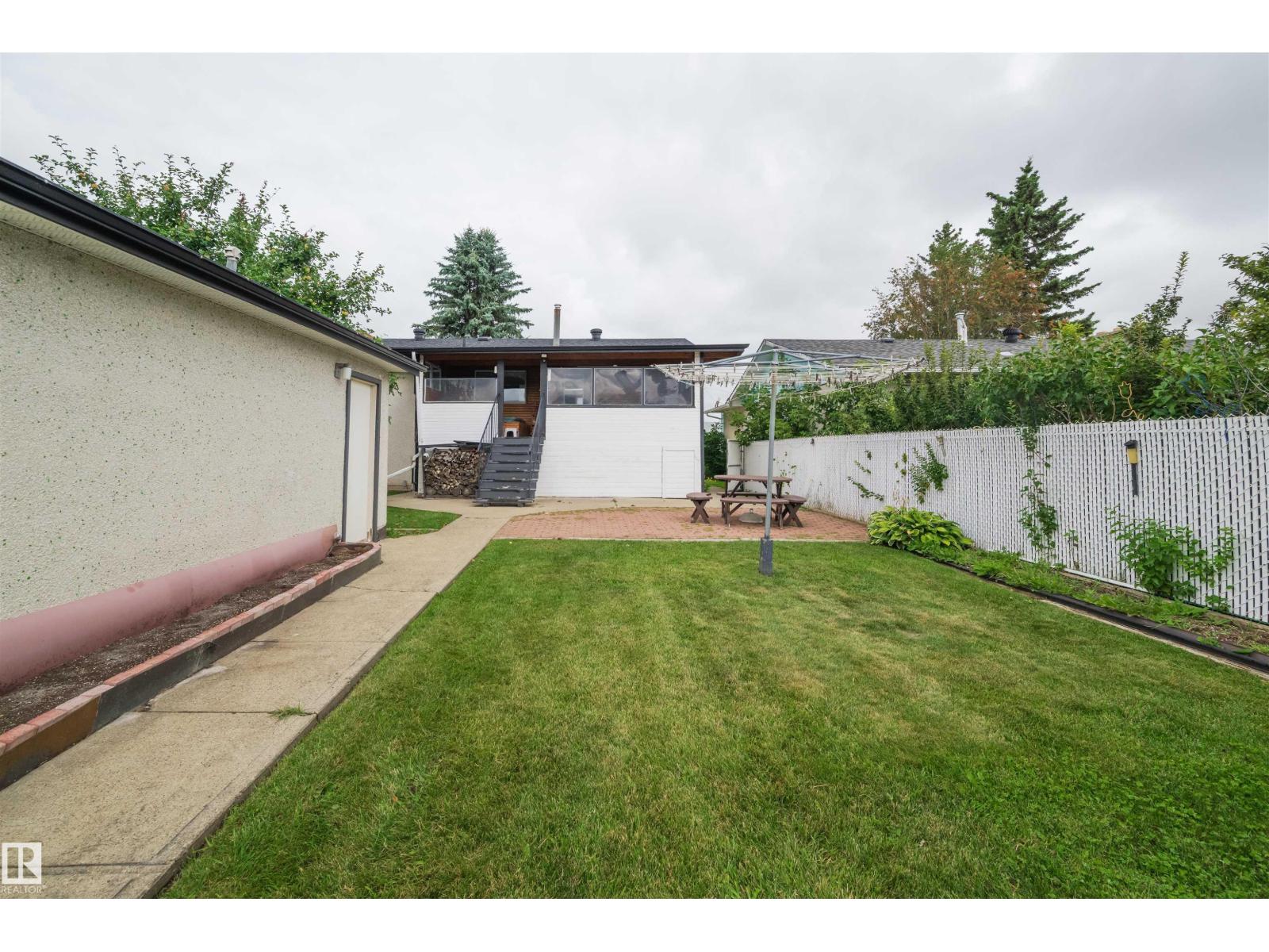 7911 152a Av Nw, Edmonton, Alberta  T5C 3A1 - Photo 37 - E4508835