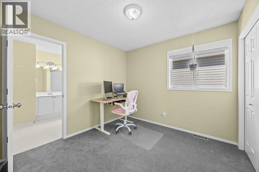 101 Bridlewood Manor Sw, Calgary, Alberta  T2Y 3T5 - Photo 25 - A2342151