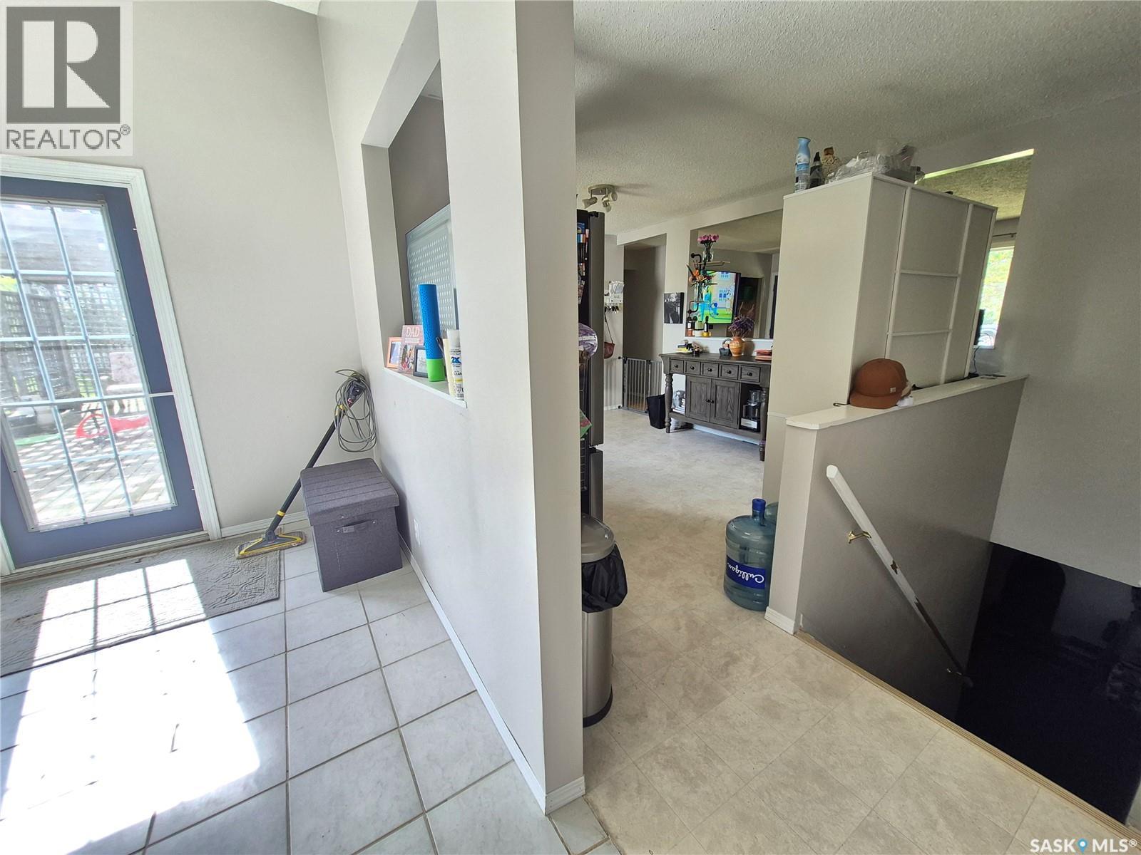 32 Metheral Bay, Weyburn, Saskatchewan  S4H 2M6 - Photo 14 - SK048576