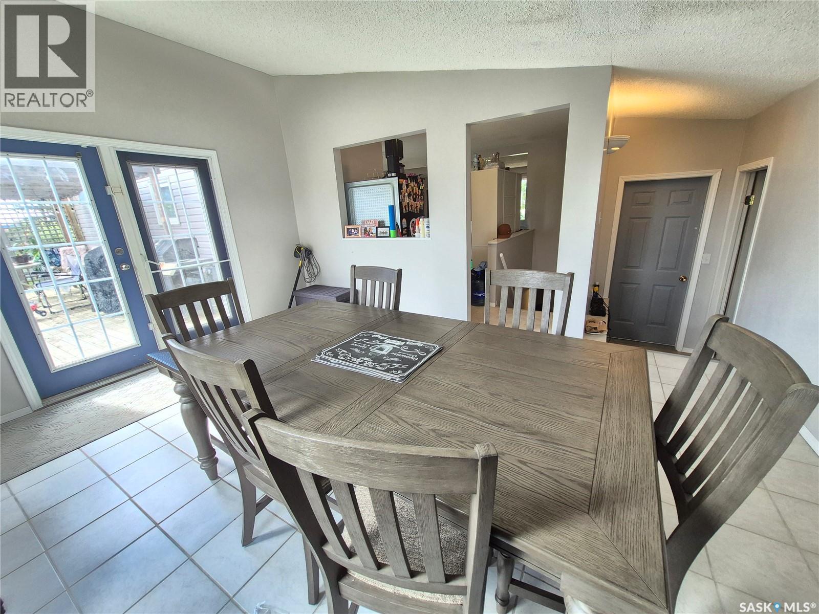 32 Metheral Bay, Weyburn, Saskatchewan  S4H 2M6 - Photo 17 - SK048576