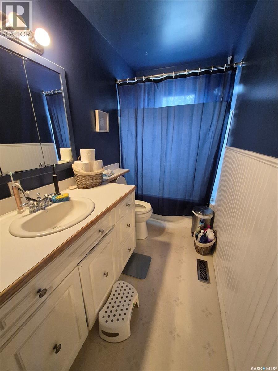 32 Metheral Bay, Weyburn, Saskatchewan  S4H 2M6 - Photo 19 - SK048576