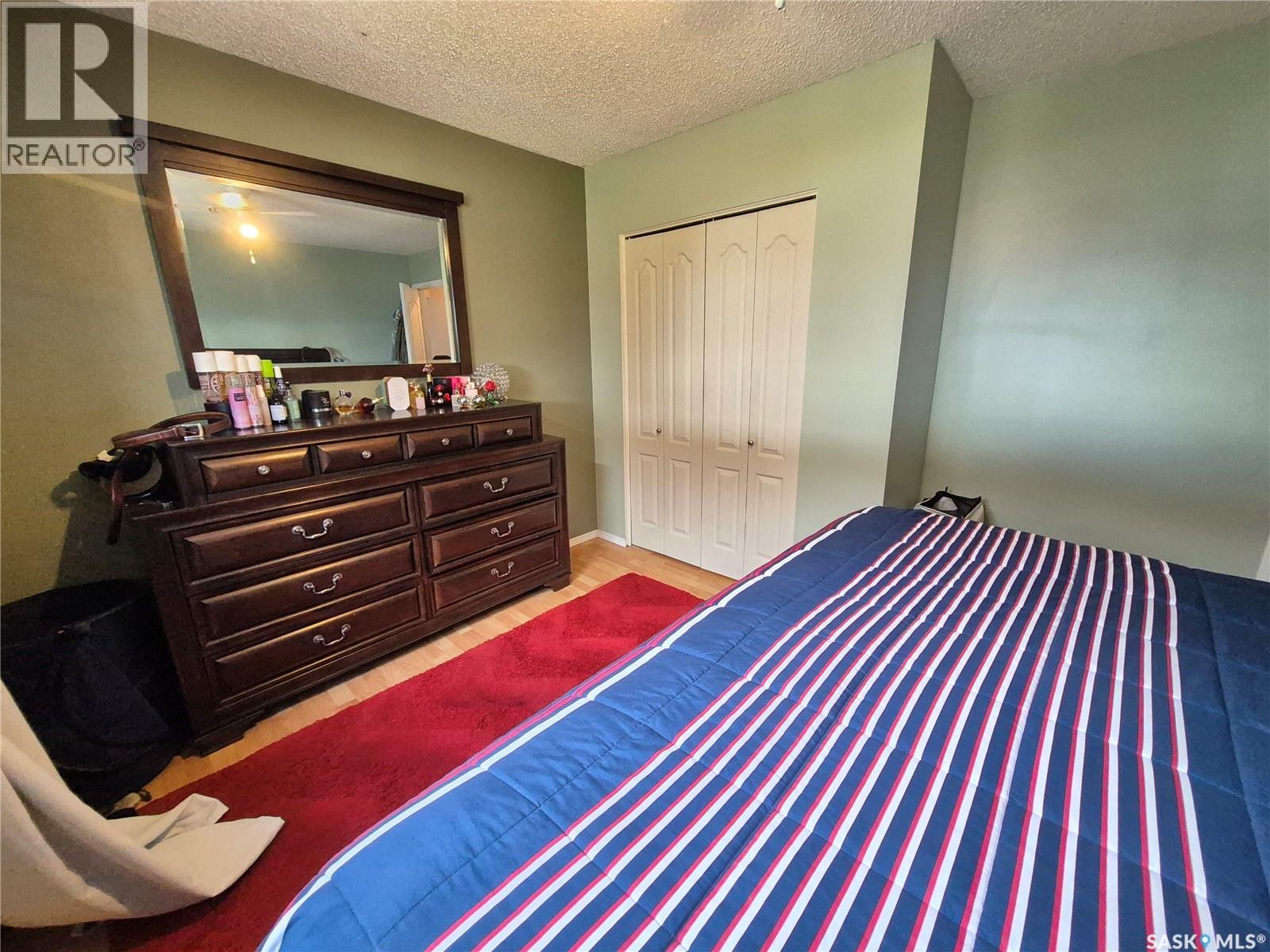 32 Metheral Bay, Weyburn, Saskatchewan  S4H 2M6 - Photo 21 - SK048576