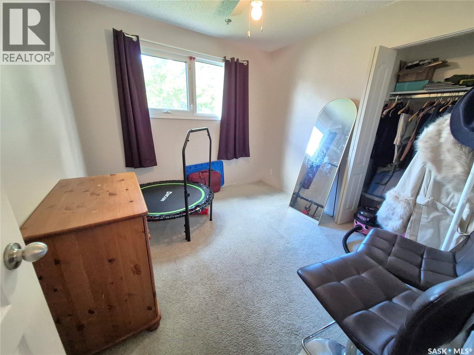 32 Metheral Bay, Weyburn, Saskatchewan  S4H 2M6 - Photo 24 - SK048576
