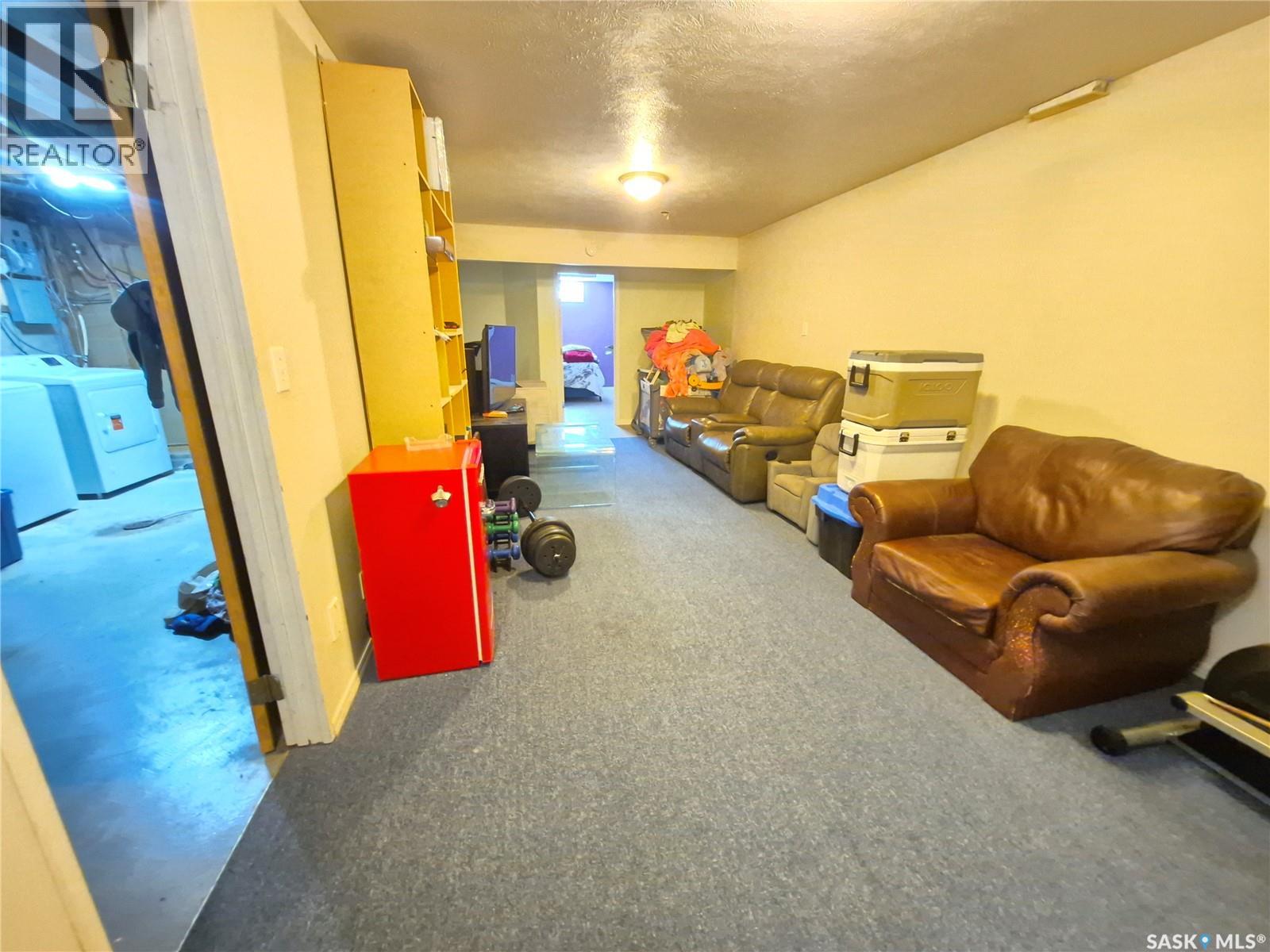 32 Metheral Bay, Weyburn, Saskatchewan  S4H 2M6 - Photo 30 - SK048576