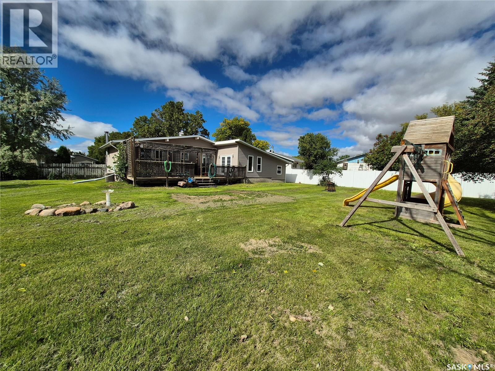 32 Metheral Bay, Weyburn, Saskatchewan  S4H 2M6 - Photo 45 - SK048576