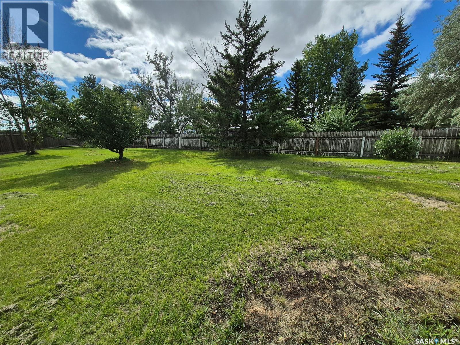 32 Metheral Bay, Weyburn, Saskatchewan  S4H 2M6 - Photo 48 - SK048576
