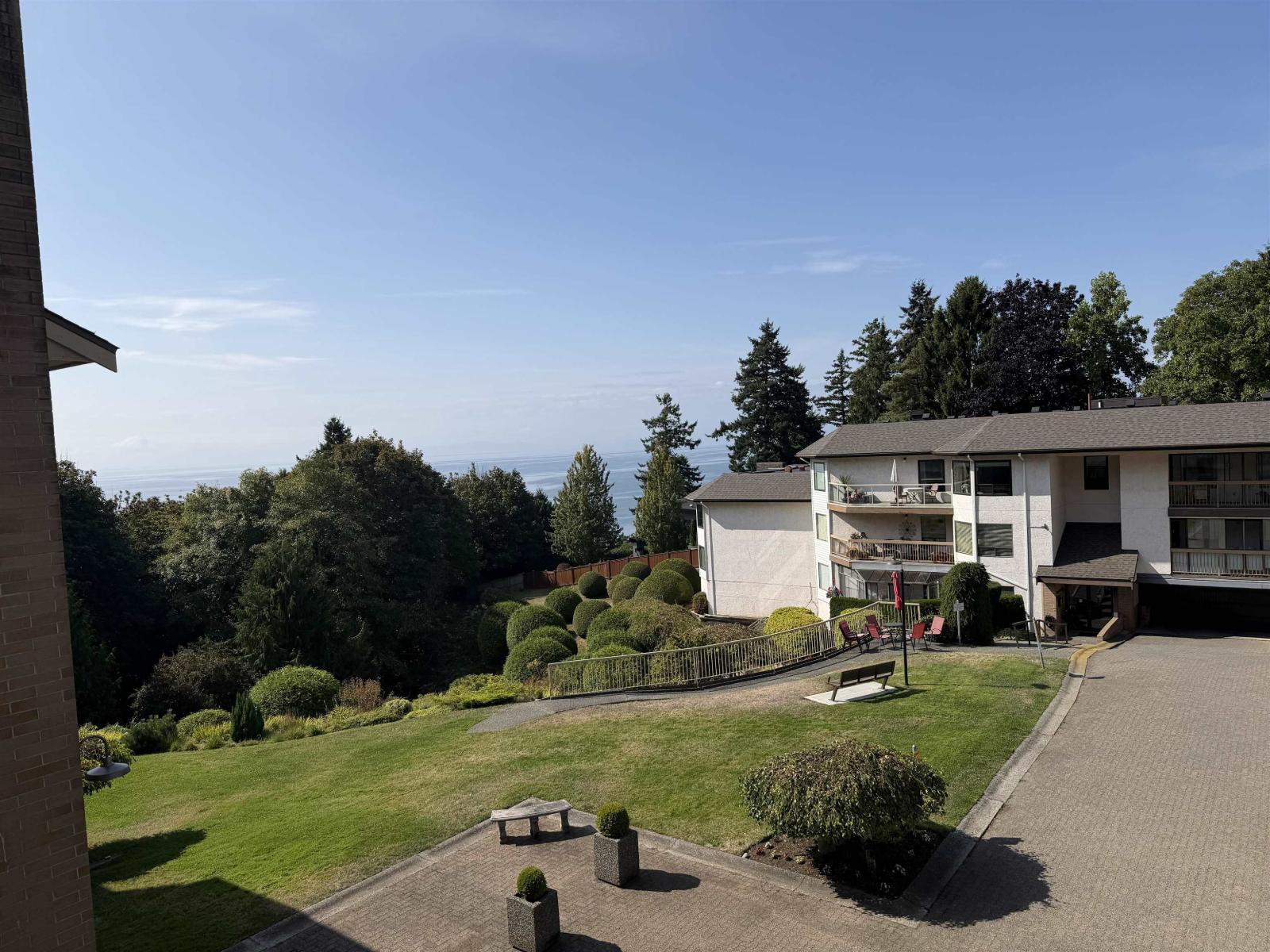 406 1350 Vidal Street, White Rock, British Columbia  V4B 5G6 - Photo 4 - R3165155