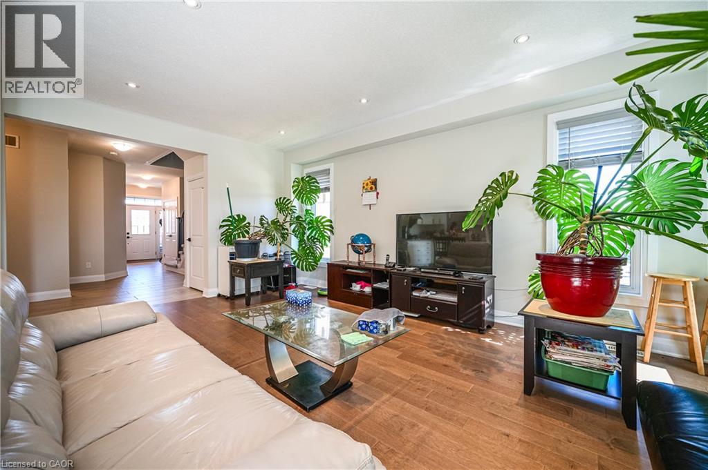 318 Chokecherry Crescent, Waterloo, Ontario  N2V 0H1 - Photo 4 - 40863628