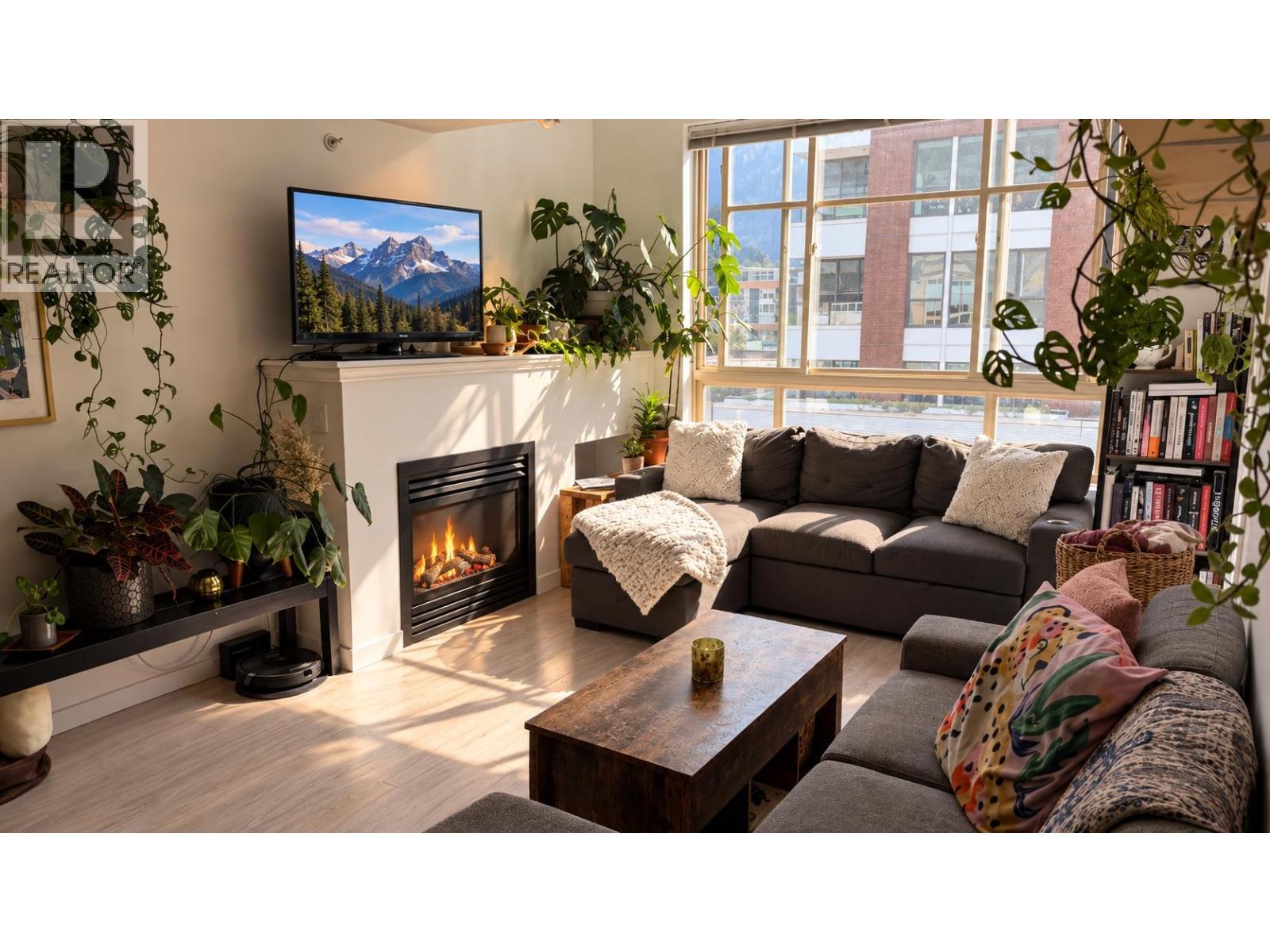 313 38003 SECOND AVENUE, Squamish, British Columbia